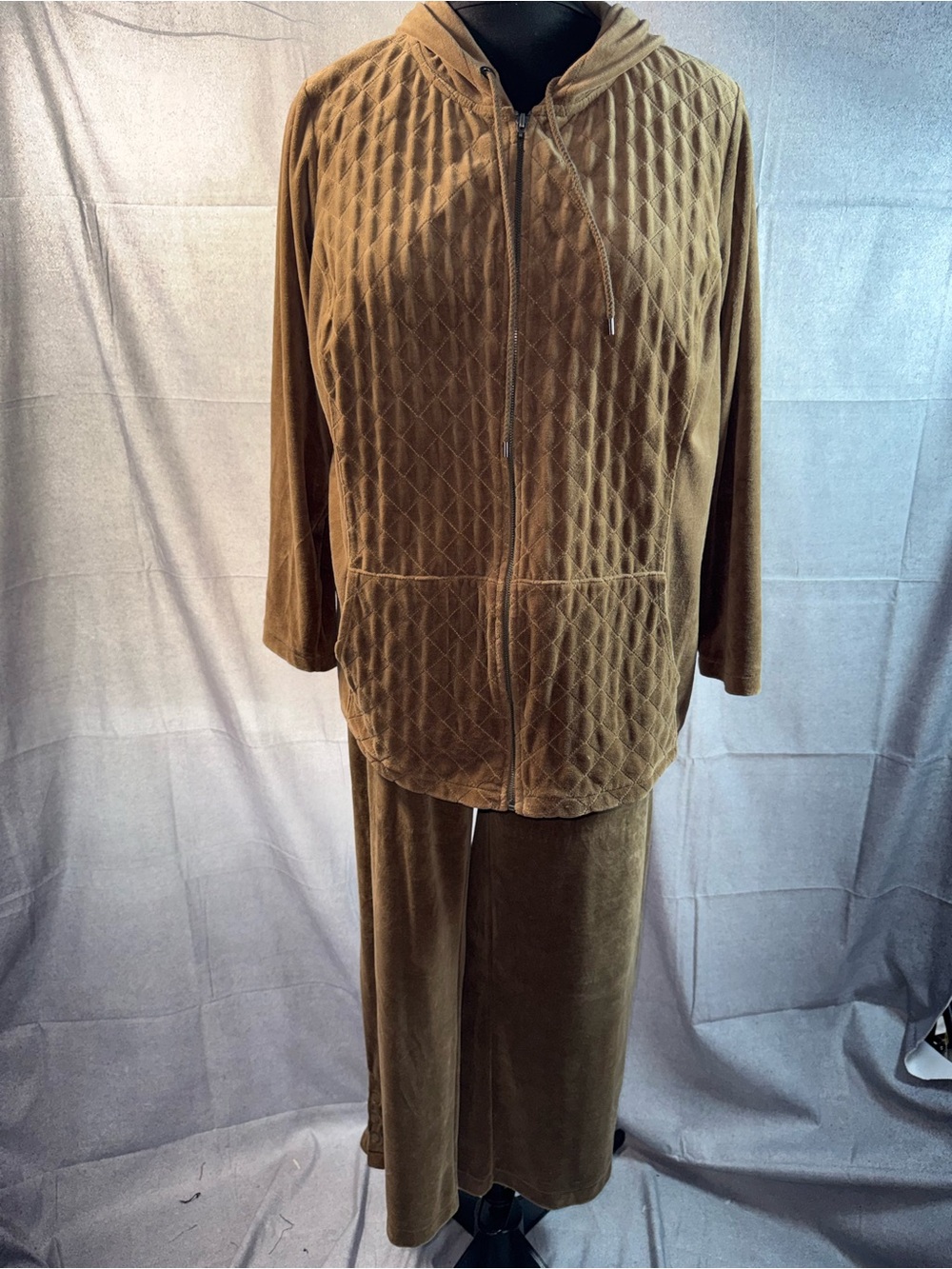 1969-Women’s Quilted Hooded Jacket in Brown